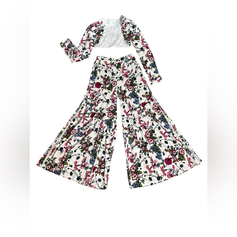Two piece, white and pink pant suit, floral, small